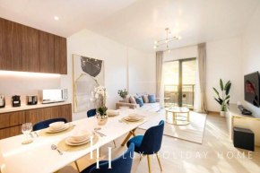 LUX - The La Mer Sea View Suite 3